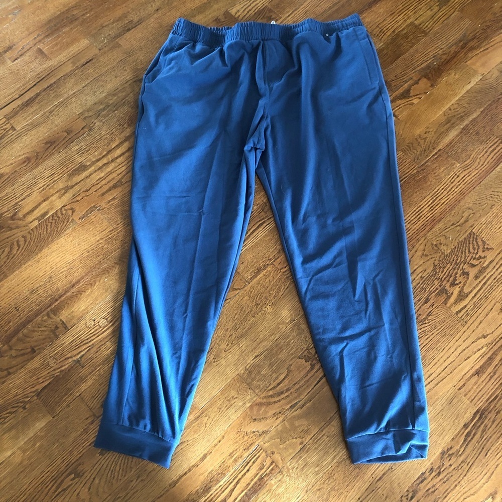 Kirkland joggers